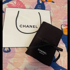 Chanel make bag w/ mirror & shopper brand new